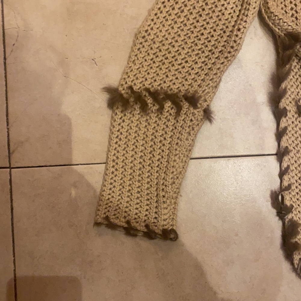 Escada sweater - Picture 7 of 7